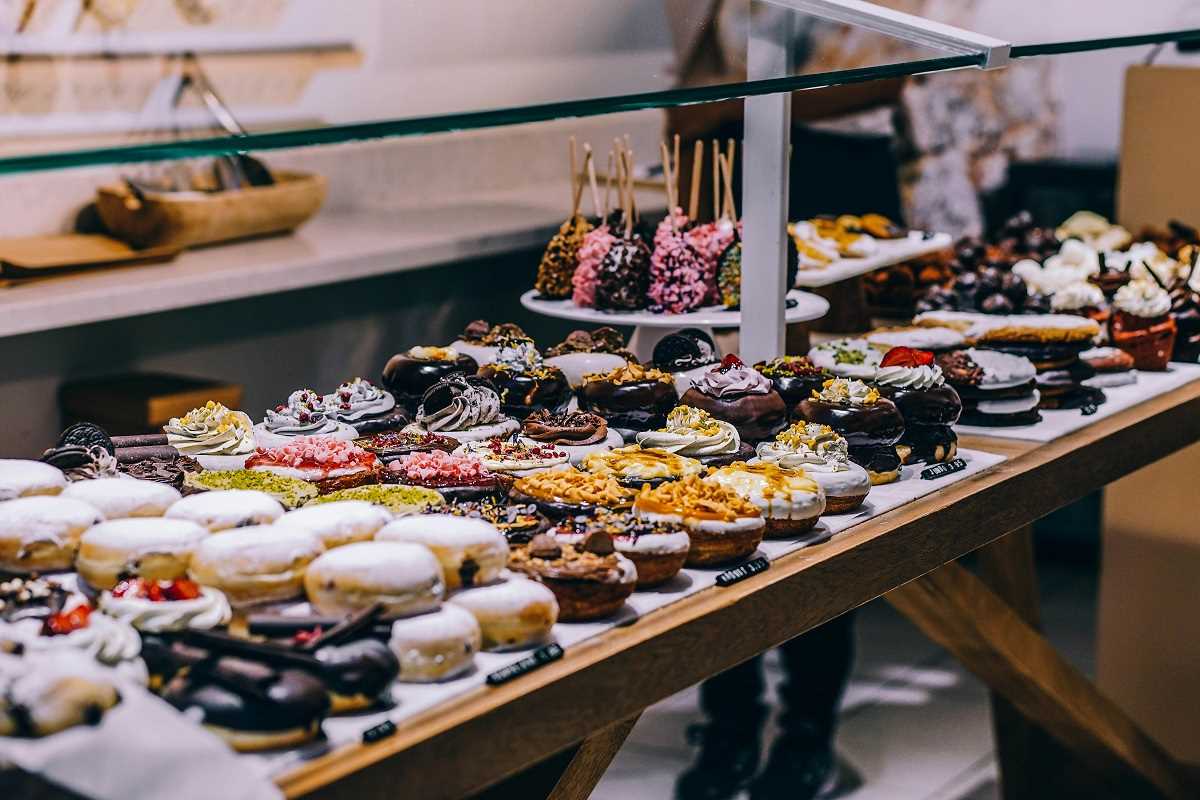 Franchise Bakeries That Are Actually Good
